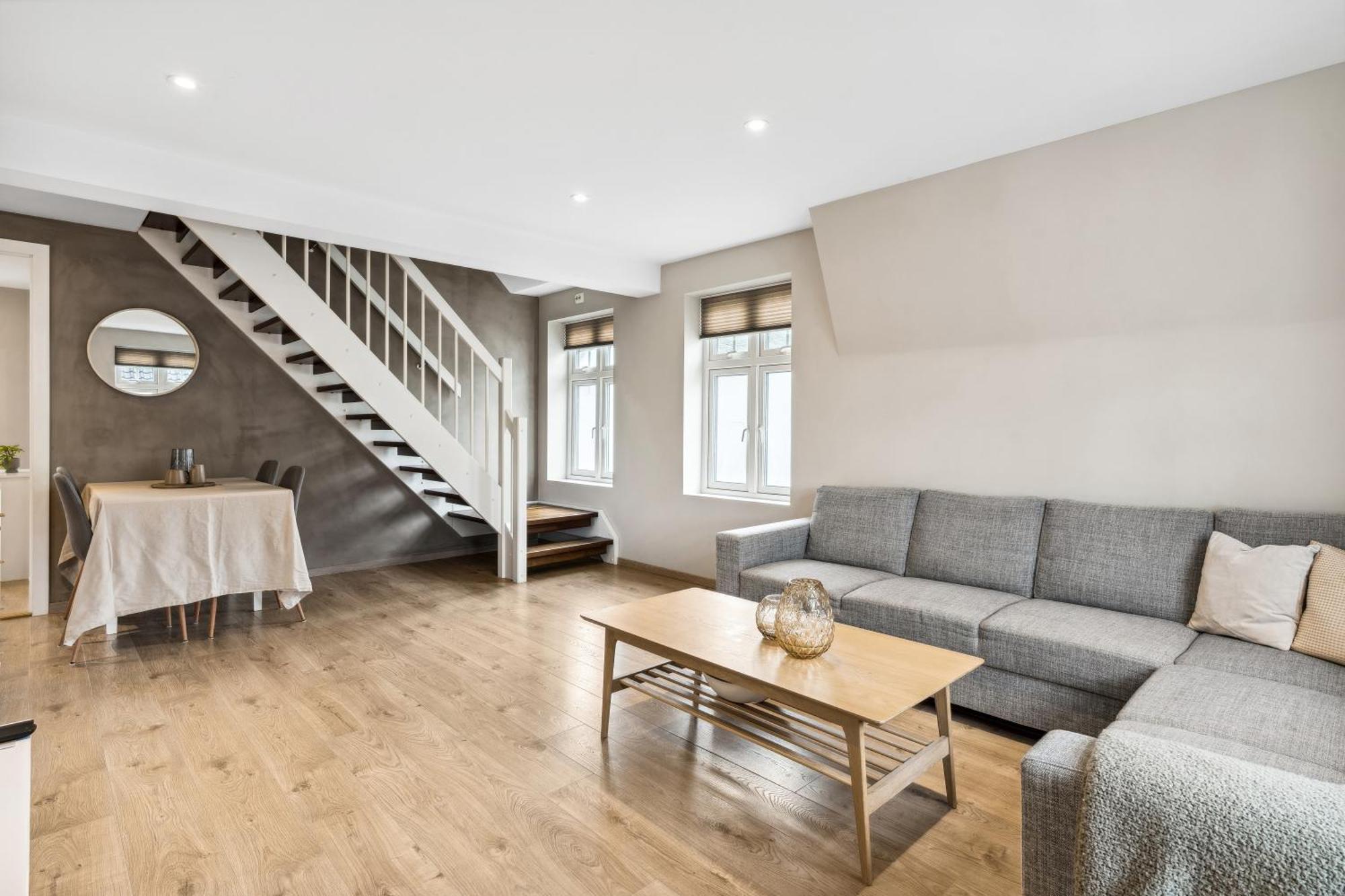 エーゲルスンStylish & Bright Penthouse - Office - 5 Star Location!アパートメント エクステリア 写真